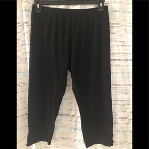 No Boundaries Capri Leggings 